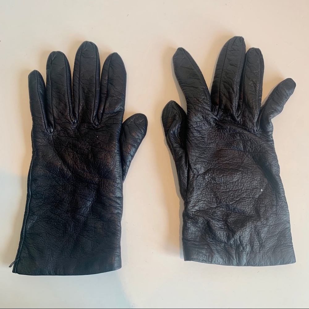 Bloomingdales 100% Cashmere Lined Leather Gloves